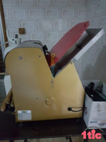 Materiel de hombourger et pain de mie