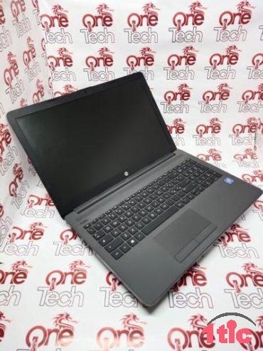 HP LAPTOP INTEL CELERON N4000 4 GB 256 SSD 15.6 POUCE