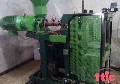 Machine Injection Des Semelles (01) Poste