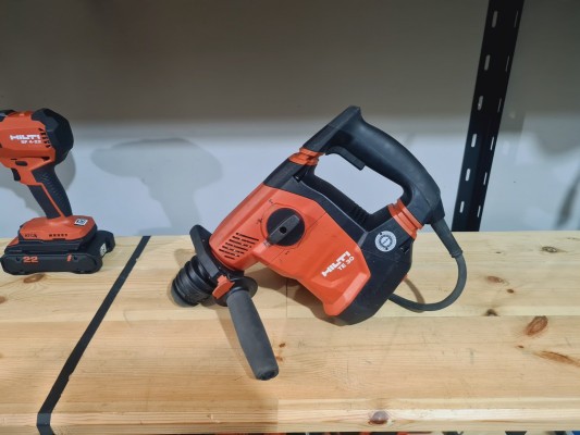 Perforateur compact et puisant HILTI TE 30-AVR (2018-Austria)